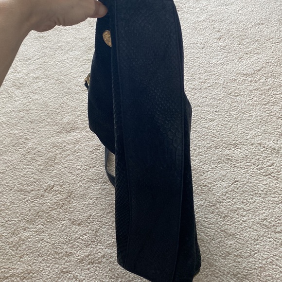 Black Vince Camuto purse - Picture 6 of 8